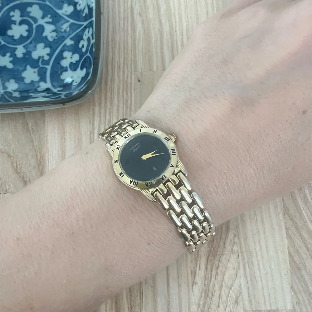 Citizen elegance ladies black dial gold tone dress watch NEW BATTERY
